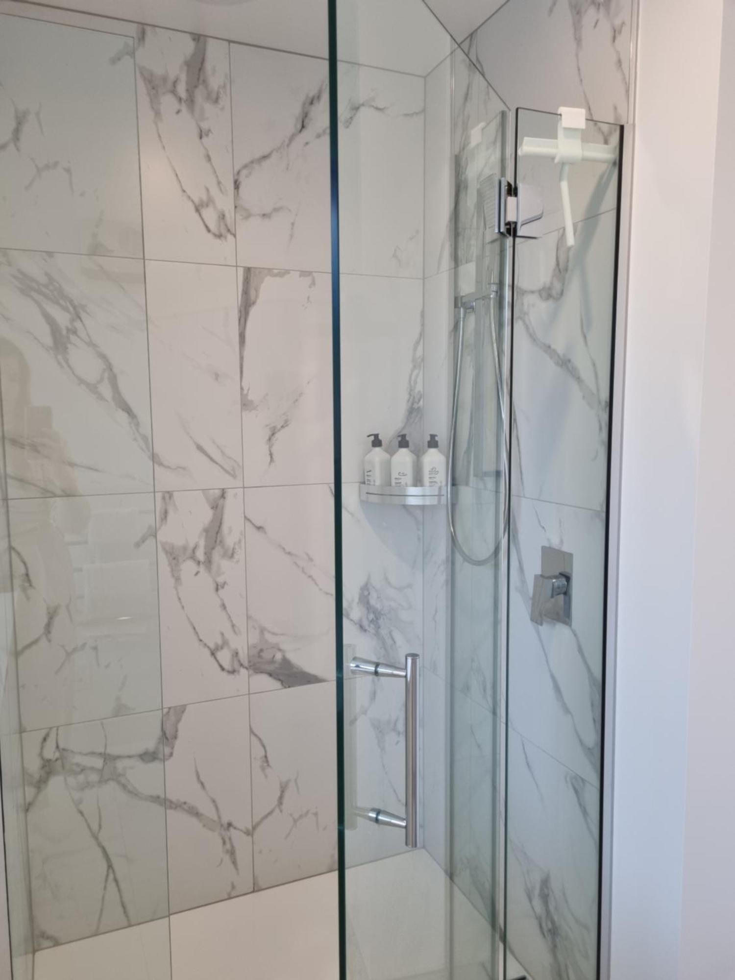 Cloud Nine Elegant Escape Awaits Apartment Крайстчърч Екстериор снимка