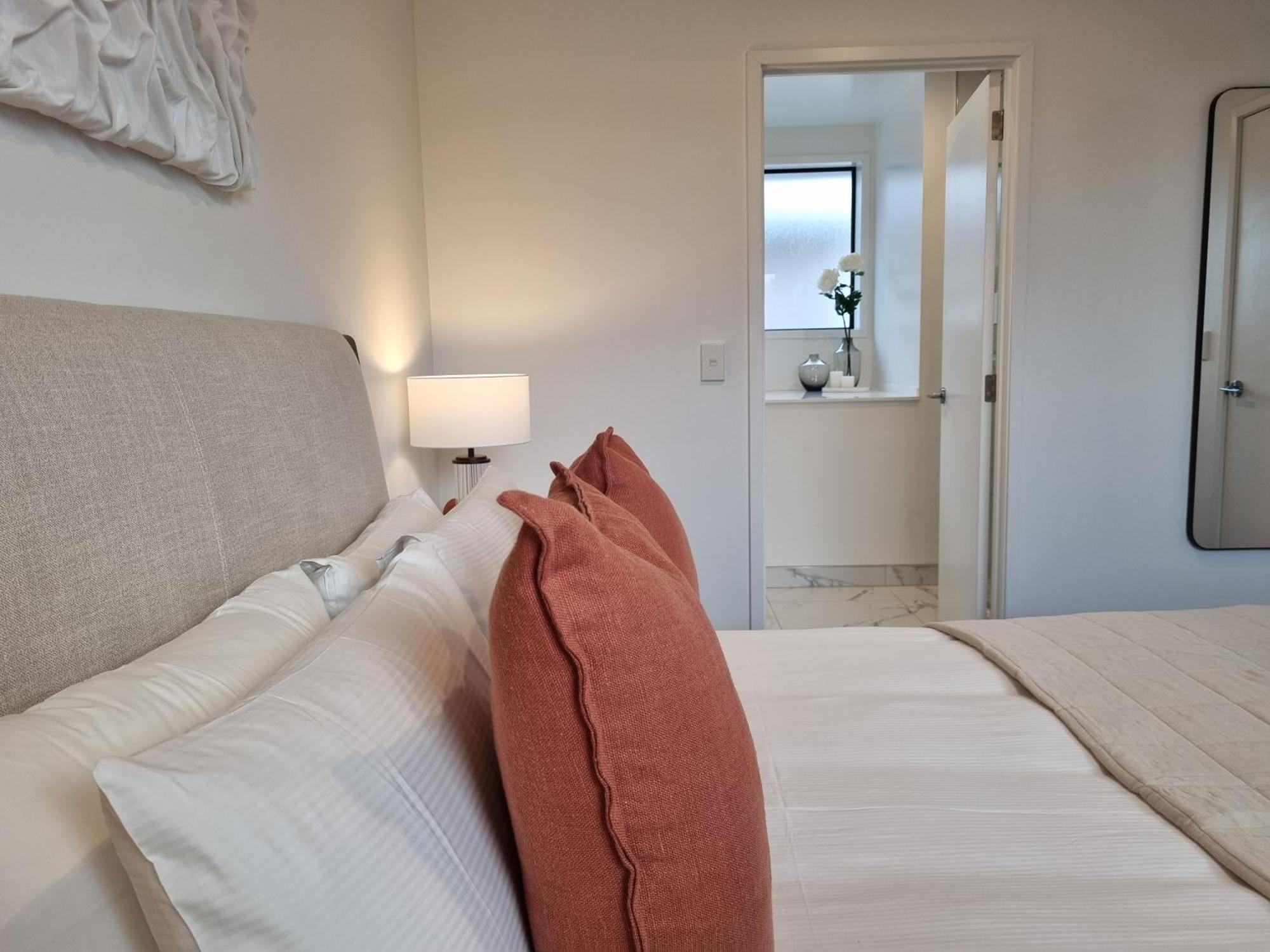 Cloud Nine Elegant Escape Awaits Apartment Крайстчърч Екстериор снимка