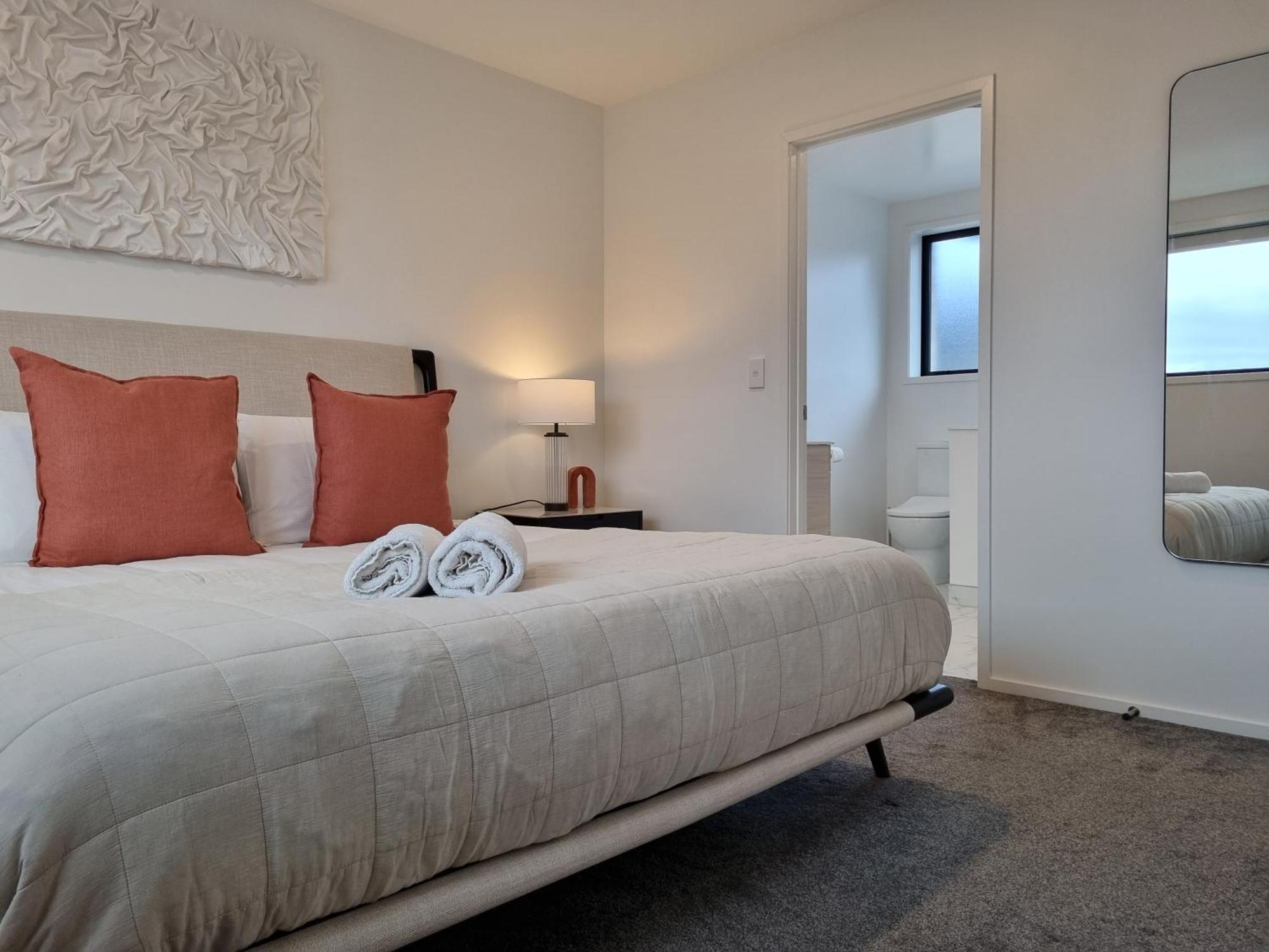 Cloud Nine Elegant Escape Awaits Apartment Крайстчърч Екстериор снимка
