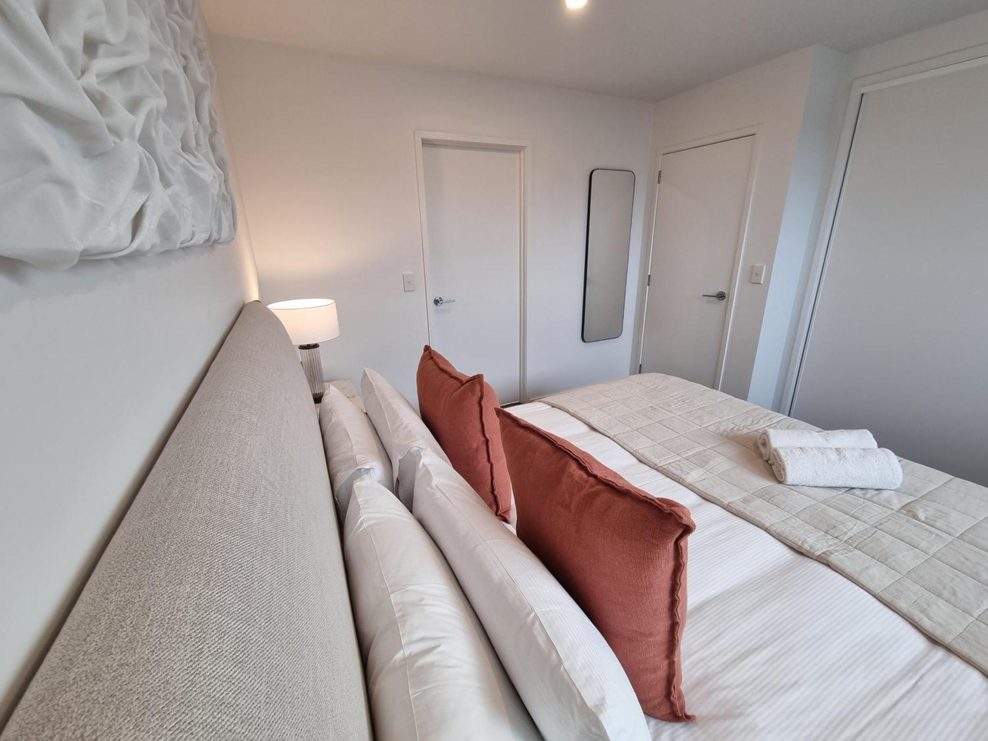 Cloud Nine Elegant Escape Awaits Apartment Крайстчърч Екстериор снимка
