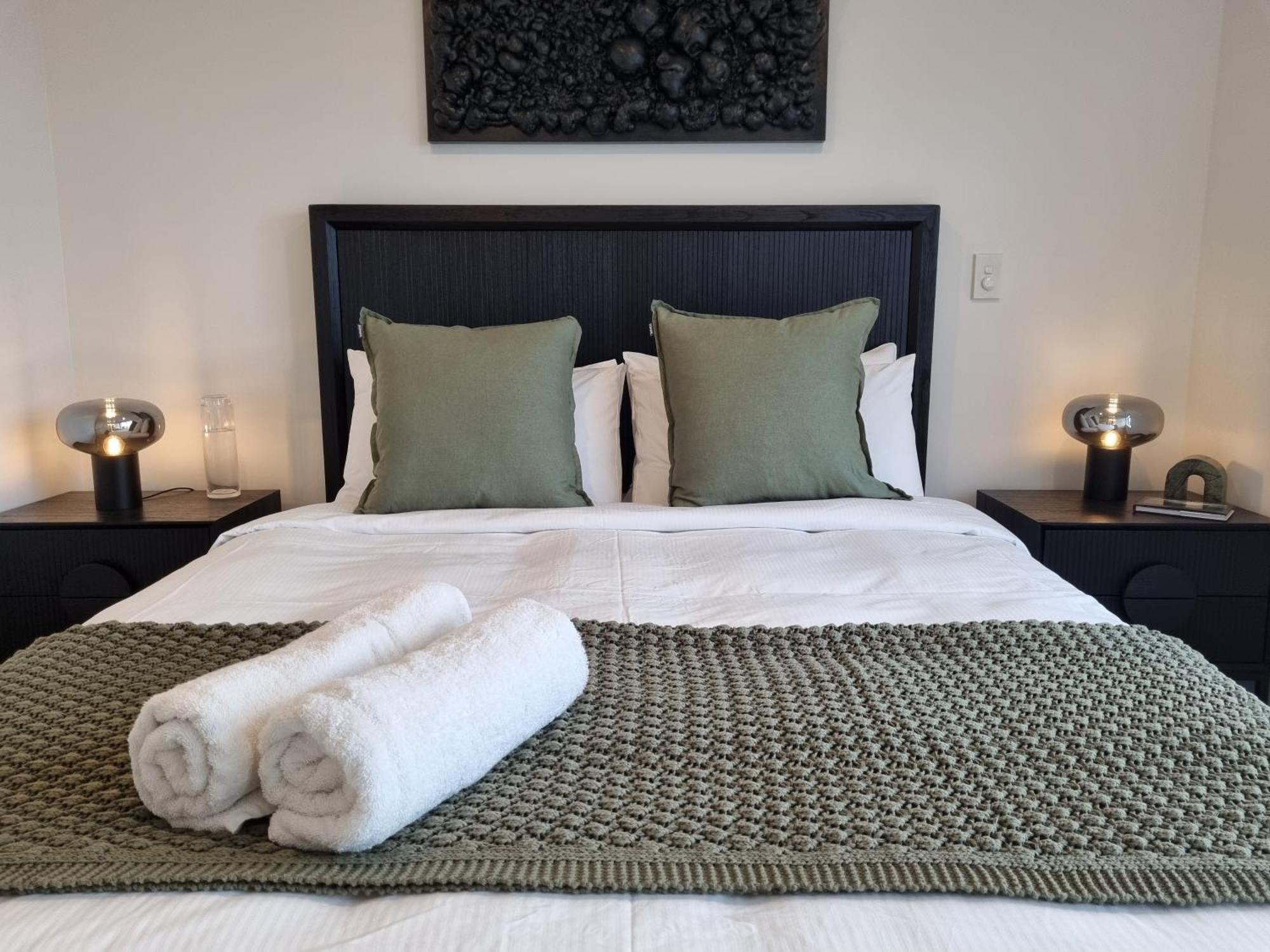 Cloud Nine Elegant Escape Awaits Apartment Крайстчърч Екстериор снимка