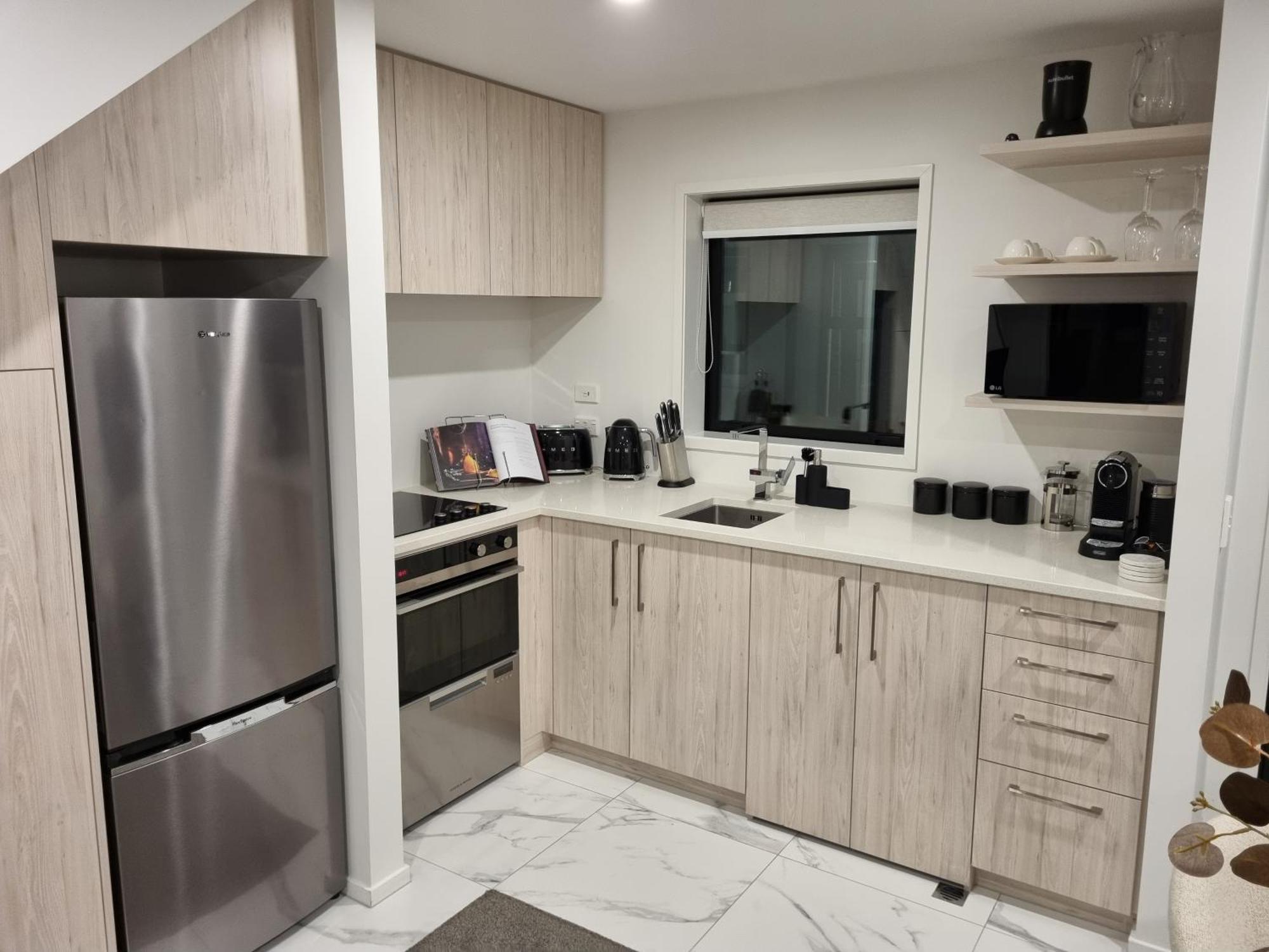 Cloud Nine Elegant Escape Awaits Apartment Крайстчърч Екстериор снимка