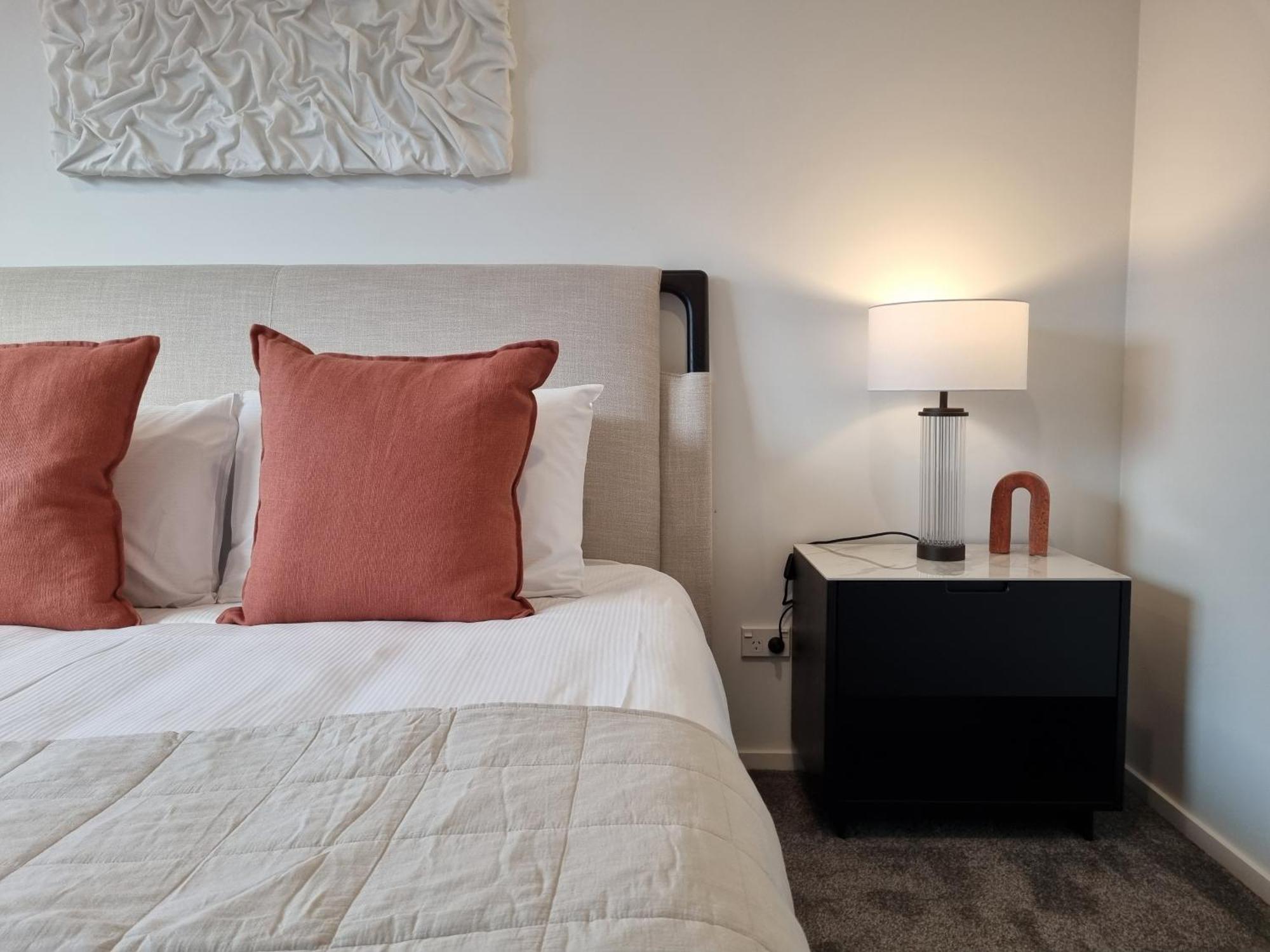 Cloud Nine Elegant Escape Awaits Apartment Крайстчърч Екстериор снимка