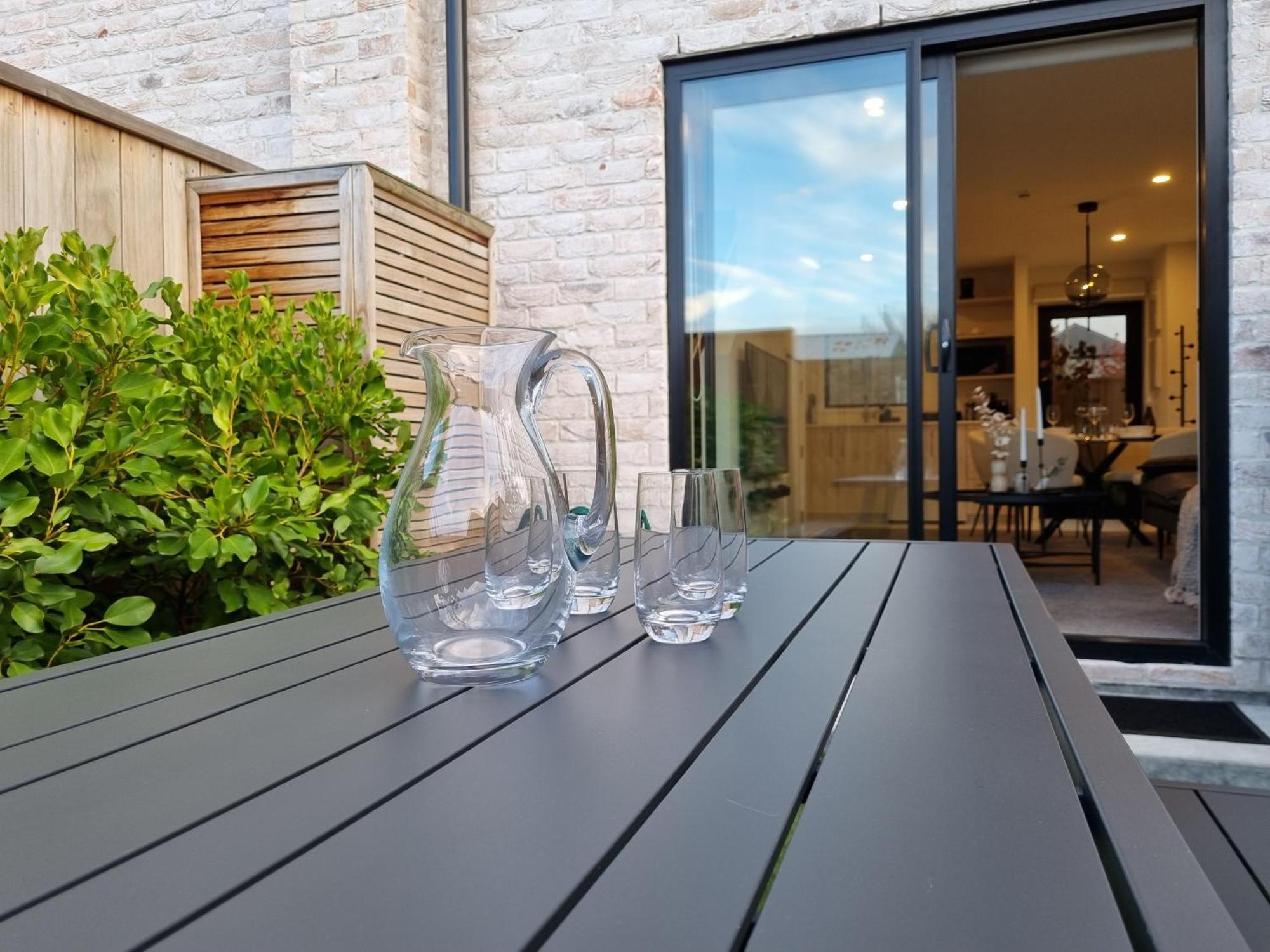 Cloud Nine Elegant Escape Awaits Apartment Крайстчърч Екстериор снимка
